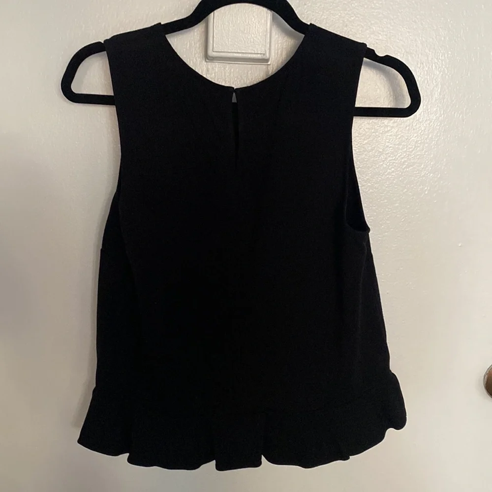 Anne Taylor Sleeveless Top - Picture 3 of 7